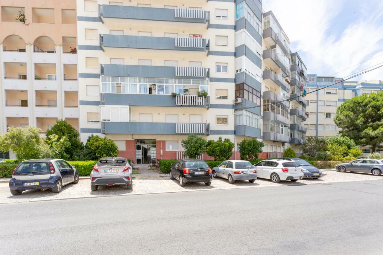 Altido Sunny 2Br Apt With Balcony In Costa Da Caparica, 20Km From Lisbon Apartamento Almada Exterior foto